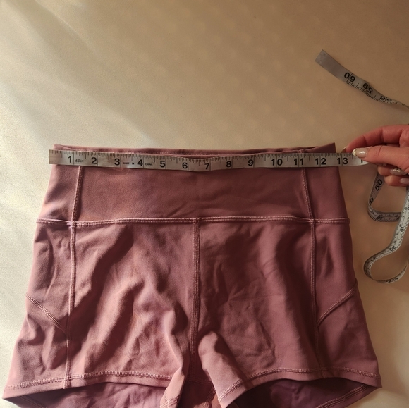 Lululemon In Movement Shorts Mauve Size 8. - Picture 6 of 8